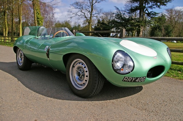 Jaguar D-Type (1).jpg